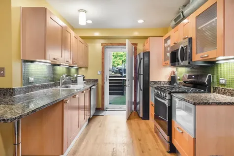 7020 North Paulina Street Chicago IL 60626