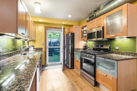 7020 North Paulina Street Chicago IL 60626