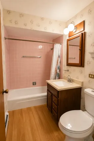 1243 Washington Street E Des Plaines IL 60016