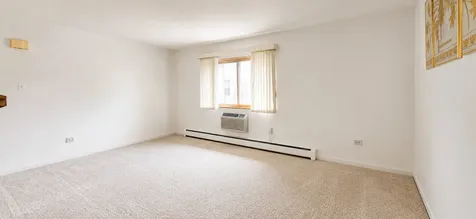 1243 Washington Street E Des Plaines IL 60016