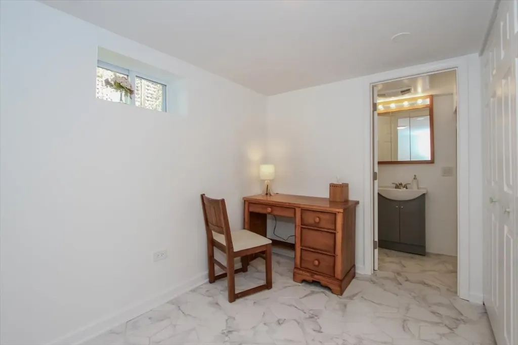 4507 Dorset Avenue Lisle IL 60532