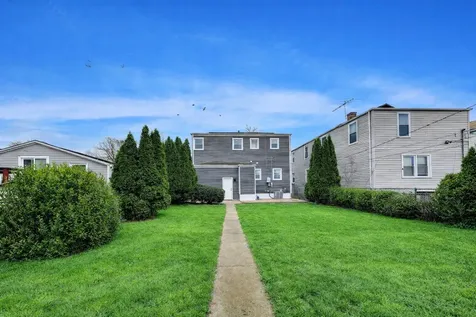 2227 Foster Street Evanston IL 60201