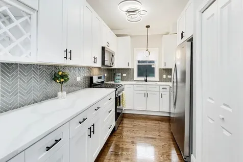 2227 Foster Street Evanston IL 60201