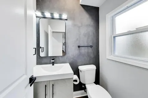 2227 Foster Street Evanston IL 60201