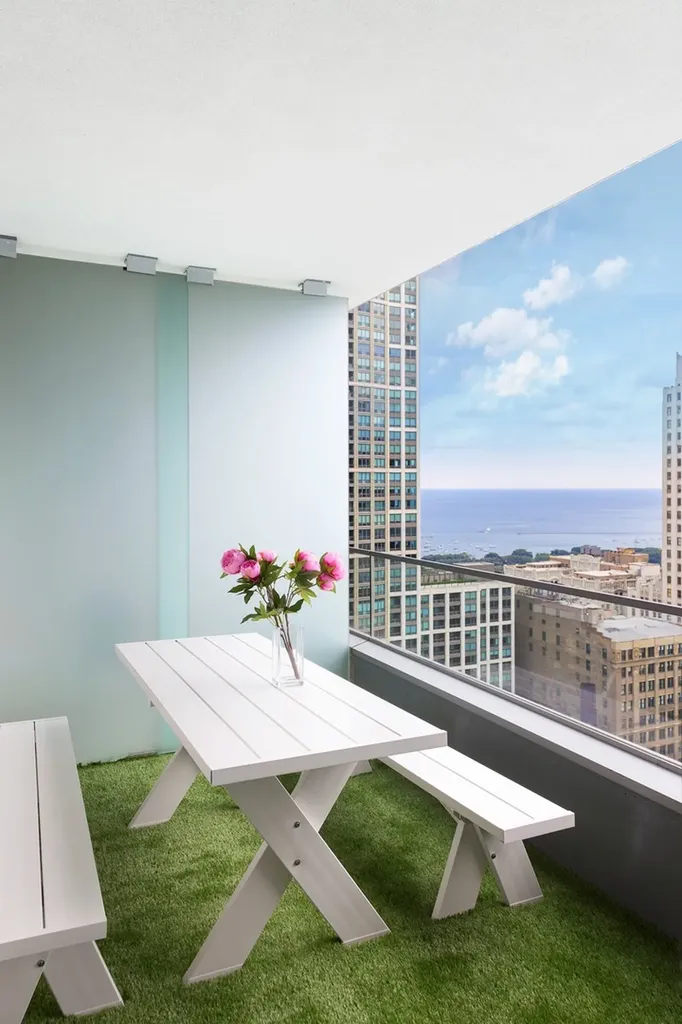 8 East Randolph Street Chicago IL 60601