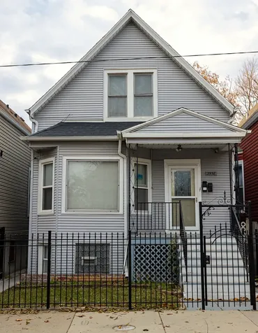 2938 North Dawson Avenue Chicago IL 60618
