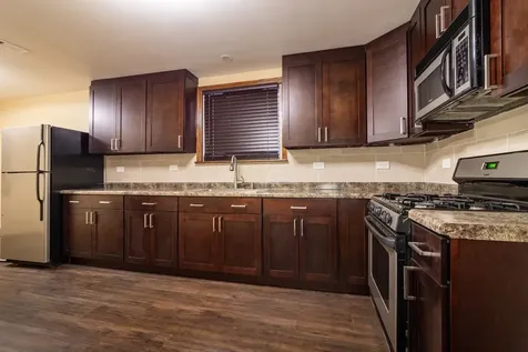 2938 North Dawson Avenue Chicago IL 60618