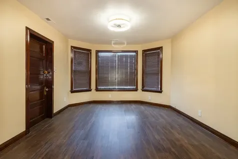 2938 North Dawson Avenue Chicago IL 60618