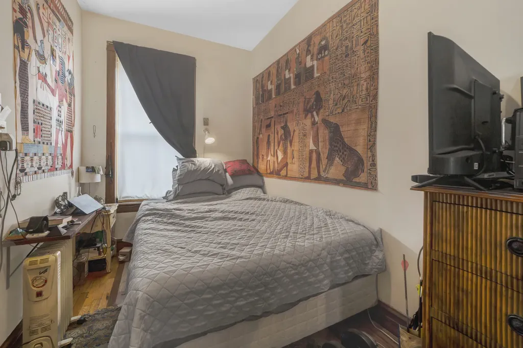 835 North Maplewood Avenue Chicago IL 60622
