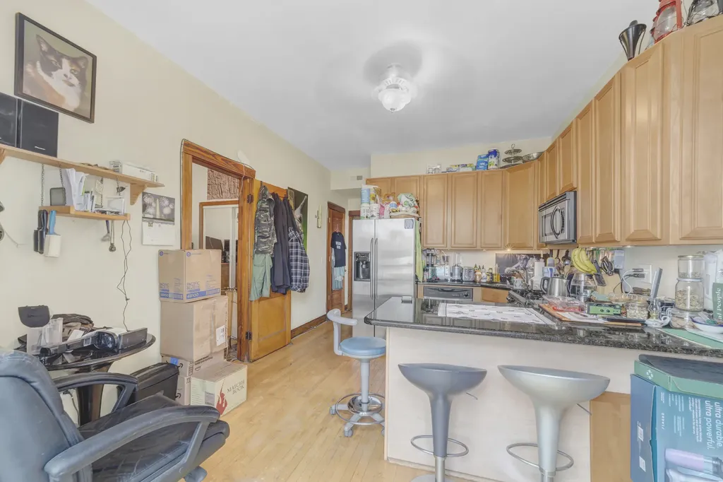 835 North Maplewood Avenue Chicago IL 60622