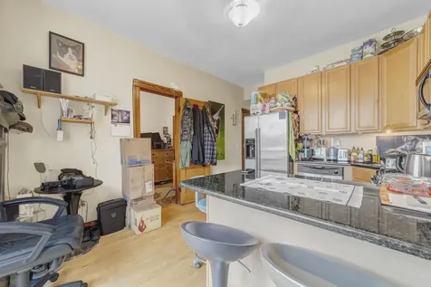 835 North Maplewood Avenue Chicago IL 60622