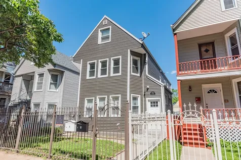 2923 North Avers Avenue Chicago IL 60618