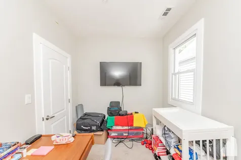 2923 North Avers Avenue Chicago IL 60618