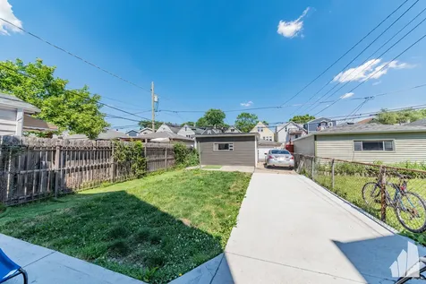 2923 North Avers Avenue Chicago IL 60618
