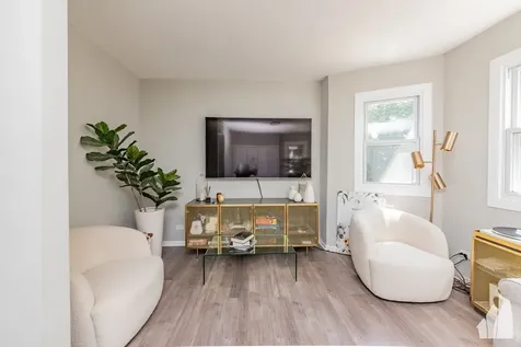 2923 North Avers Avenue Chicago IL 60618