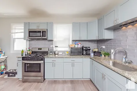 2923 North Avers Avenue Chicago IL 60618