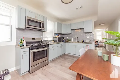 2923 North Avers Avenue Chicago IL 60618