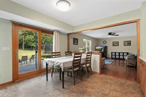 2686 Le Baron Court Geneva IL 60134