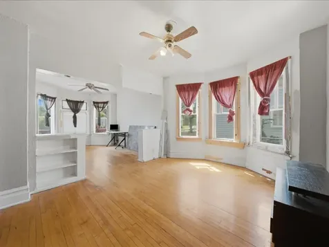 11754 South Wallace Street Chicago IL 60628