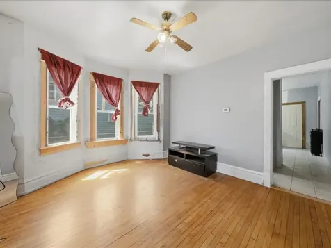 11754 South Wallace Street Chicago IL 60628