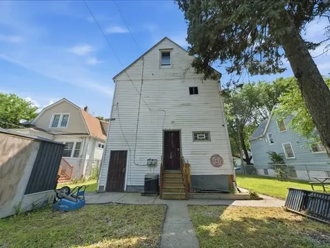 11754 South Wallace Street Chicago IL 60628
