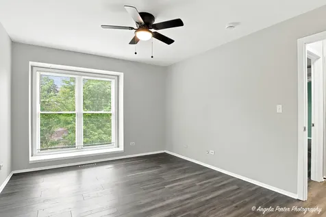 761 Garfield Avenue Libertyville IL 60048