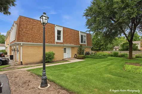 761 Garfield Avenue Libertyville IL 60048