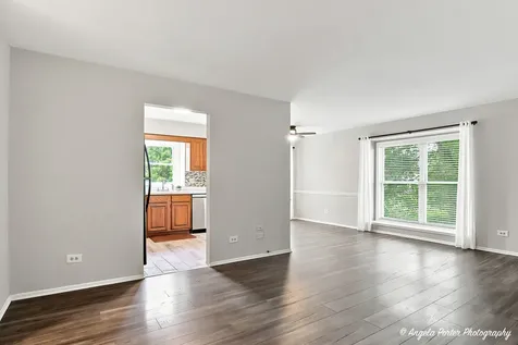 761 Garfield Avenue Libertyville IL 60048