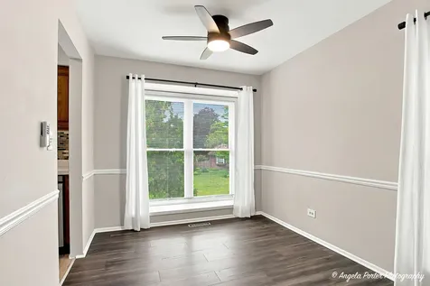 761 Garfield Avenue Libertyville IL 60048