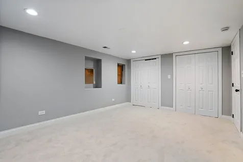 15321 Lincoln Avenue Harvey IL 60426