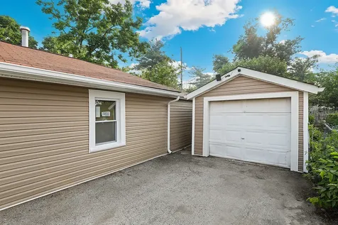 15321 Lincoln Avenue Harvey IL 60426