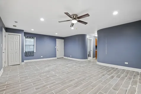 15321 Lincoln Avenue Harvey IL 60426
