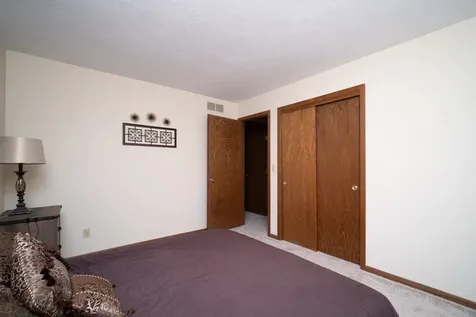 1781 Bracknel Boulevard Rockford IL 61103