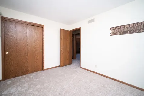 1781 Bracknel Boulevard Rockford IL 61103