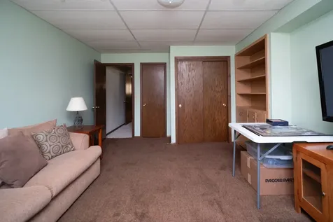 1781 Bracknel Boulevard Rockford IL 61103