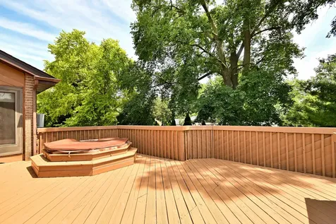 2005 Mallard Drive Northbrook IL 60062