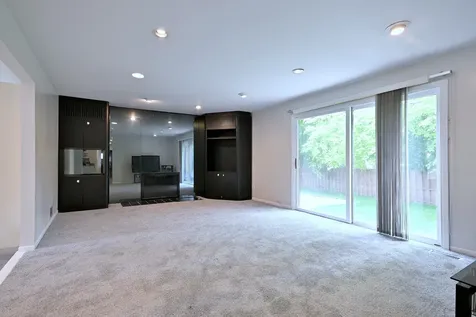 2005 Mallard Drive Northbrook IL 60062