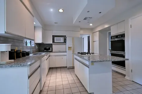 2005 Mallard Drive Northbrook IL 60062