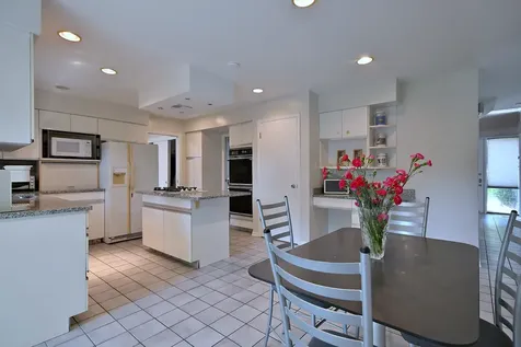 2005 Mallard Drive Northbrook IL 60062