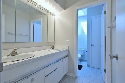 2005 Mallard Drive Northbrook IL 60062