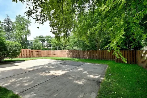 2005 Mallard Drive Northbrook IL 60062