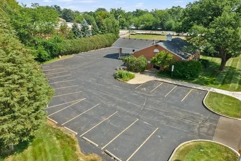 111 East Side Drive Geneva IL 60134