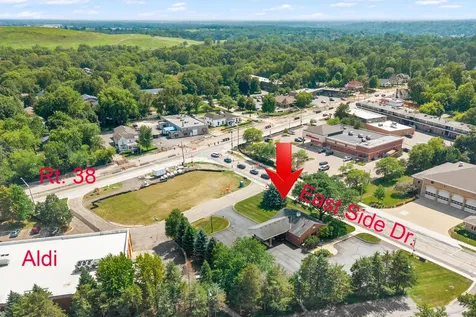 111 East Side Drive Geneva IL 60134