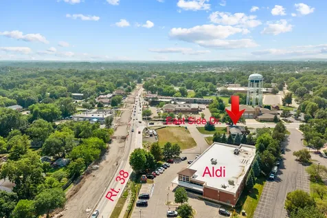 111 East Side Drive Geneva IL 60134