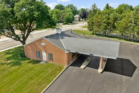 111 East Side Drive Geneva IL 60134