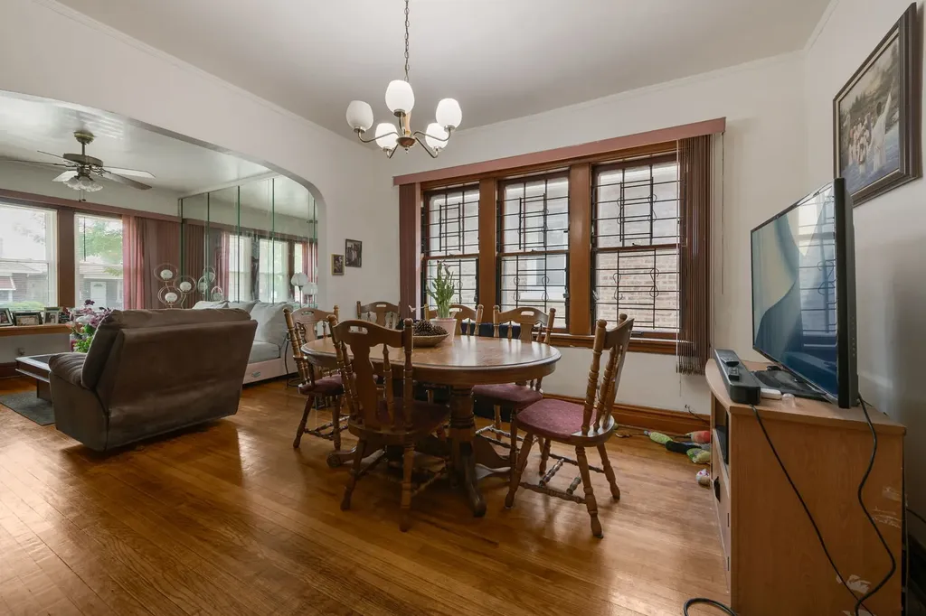 1454 North Central Avenue Chicago IL 60651