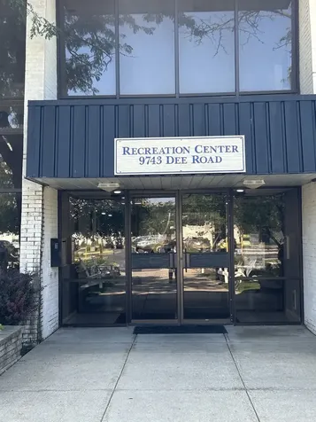 9128 West Terrace Drive Niles IL 60714