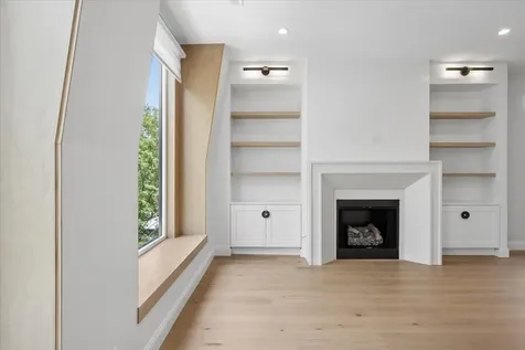 3739 North Clifton Avenue Chicago IL 60613