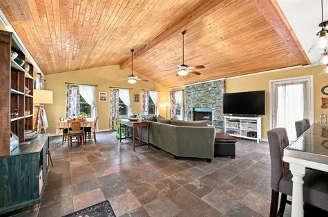 1613 Locust Road Morris IL 60450