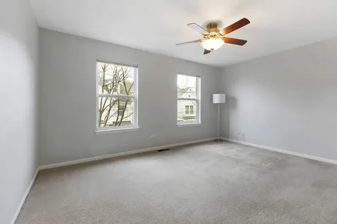 5546 Cambridge Way Hanover Park IL 60133